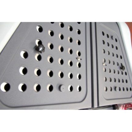 Uždaromos grotelės bagažinės dangčiui Aragon Grille TowBox V2