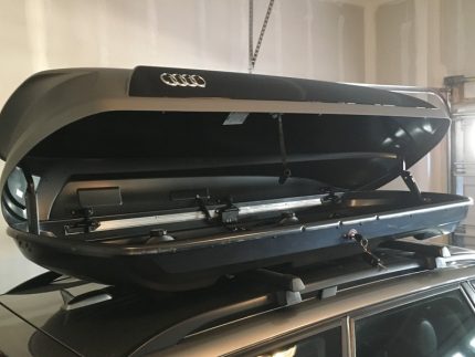 Originali stogo bagažinė Audi 405L. 8K0071200